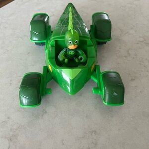 PJ Masks Gecko car and large Gecko